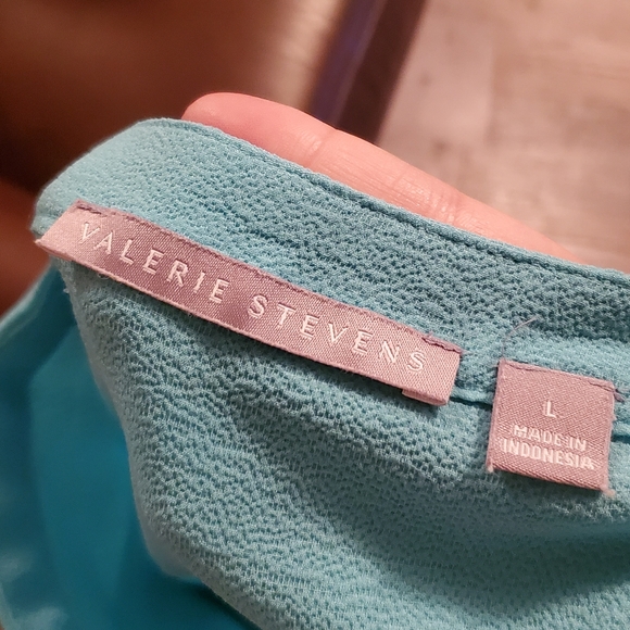 Valerie Stevens Half Zip Top - Picture 3 of 4